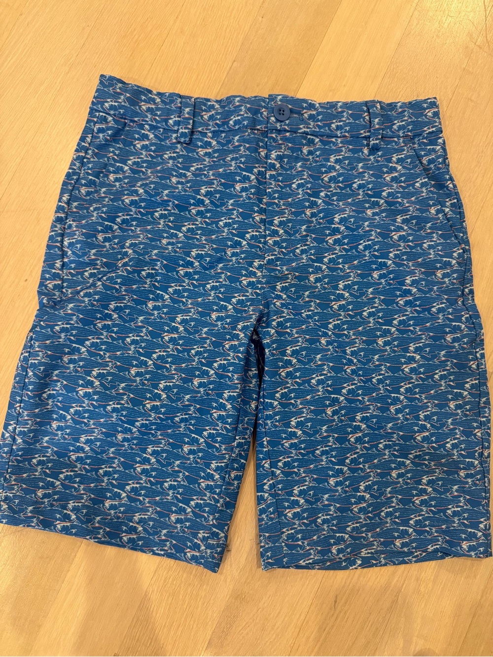 Vineyard Vines boys Blue fish Patterned Casual Shorts size 16